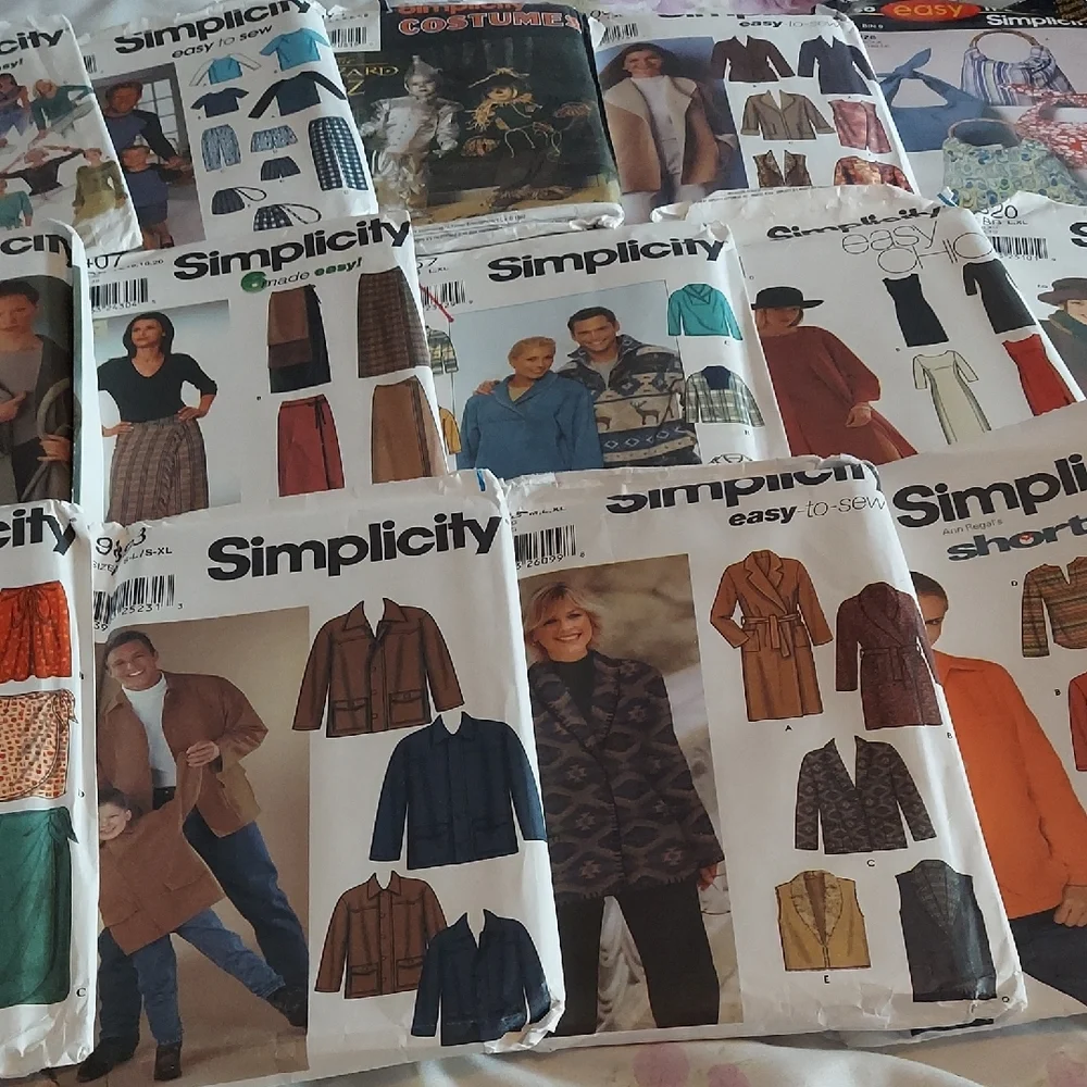 Simplicity Vintage Sewing Pattern Collection #4 - Picture 7 of 11
